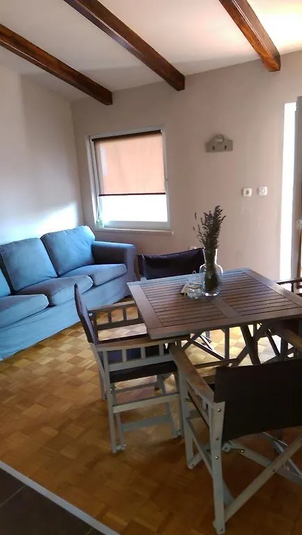 Apartment Majstoric Pula 0*,